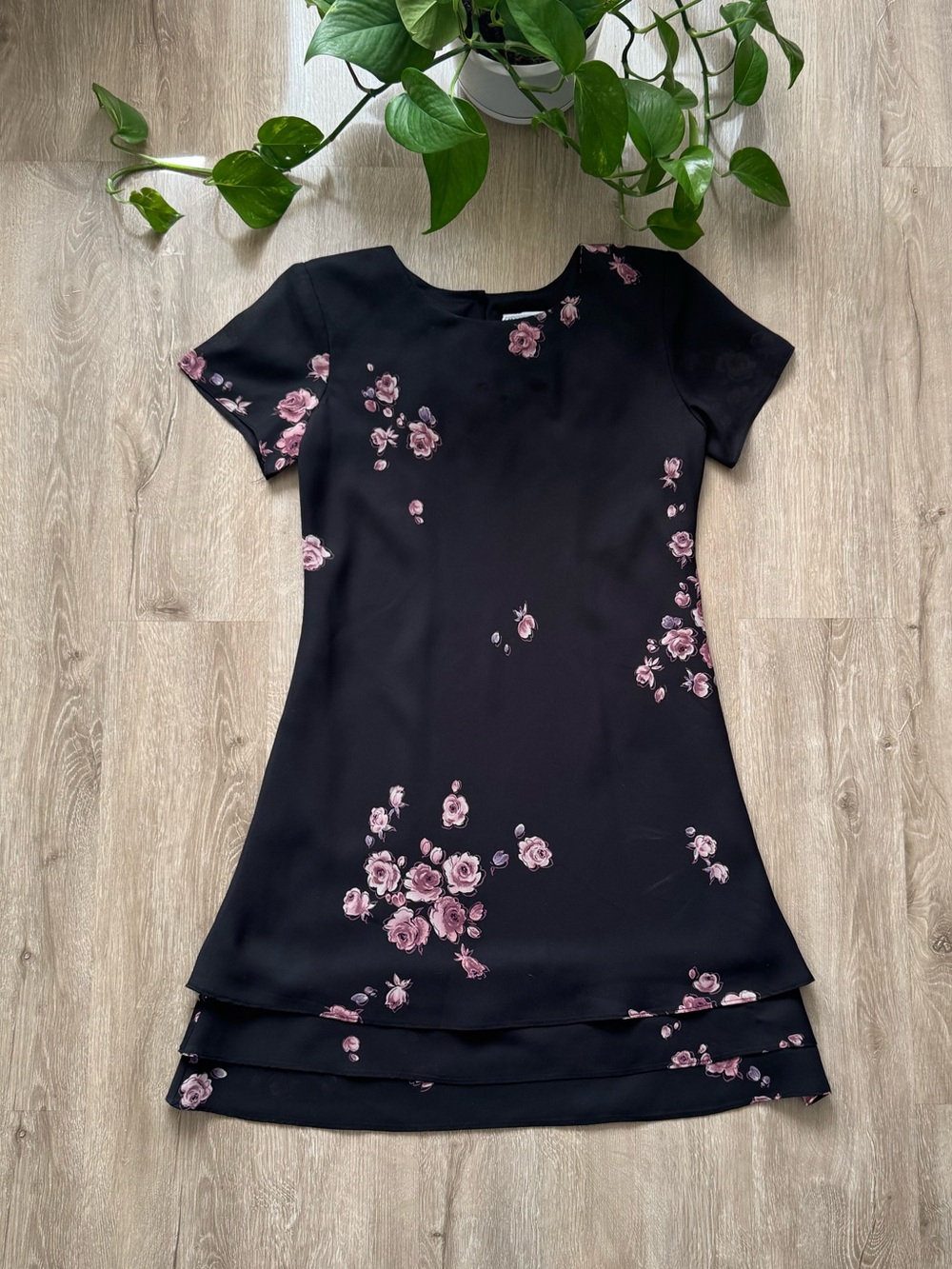 VTG 90’s Black Floral Mini Shift Dress size 4